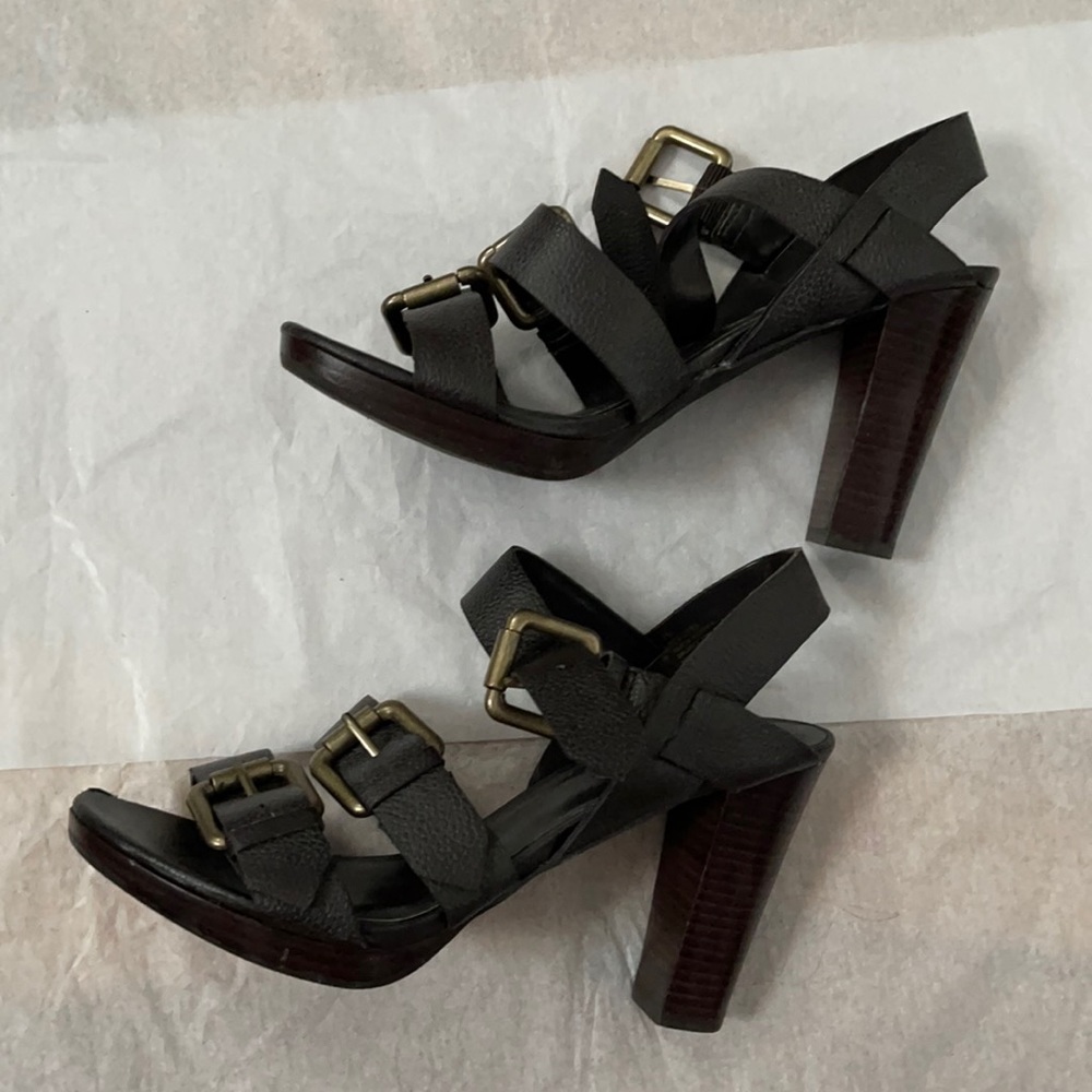 Heeled Strappy Sandal